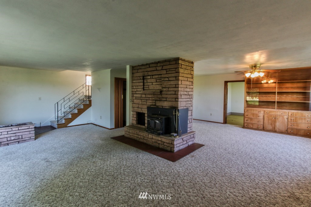 15057 Field Road Bow, WA 98232 - Photo 2 of 15 Gallery Image 2