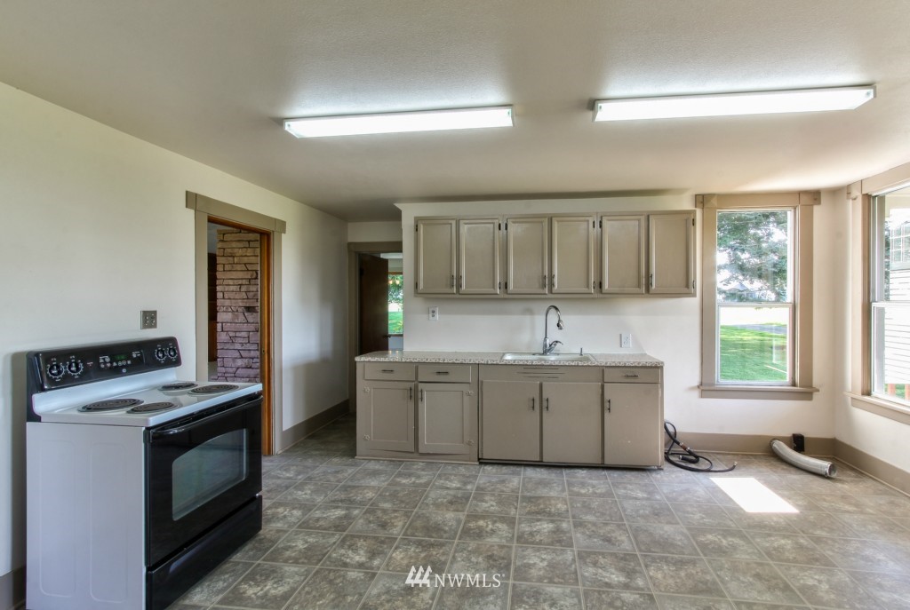 15057 Field Road Bow, WA 98232 - Photo 4 of 15 Gallery Image 4