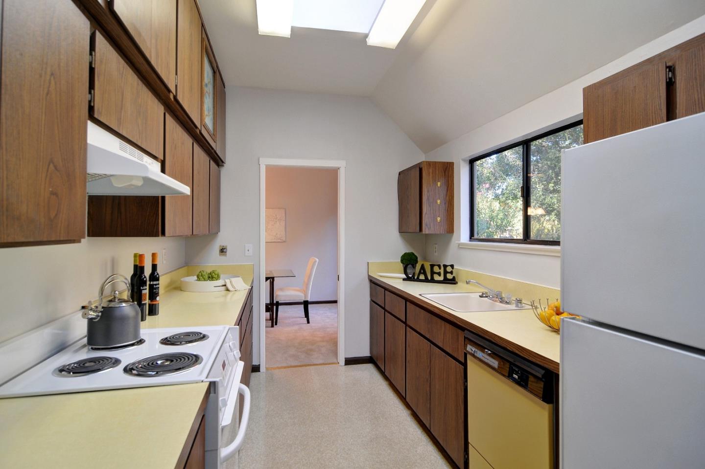 32 Farm Road Los Altos, CA 94024 - Photo 6 of 22