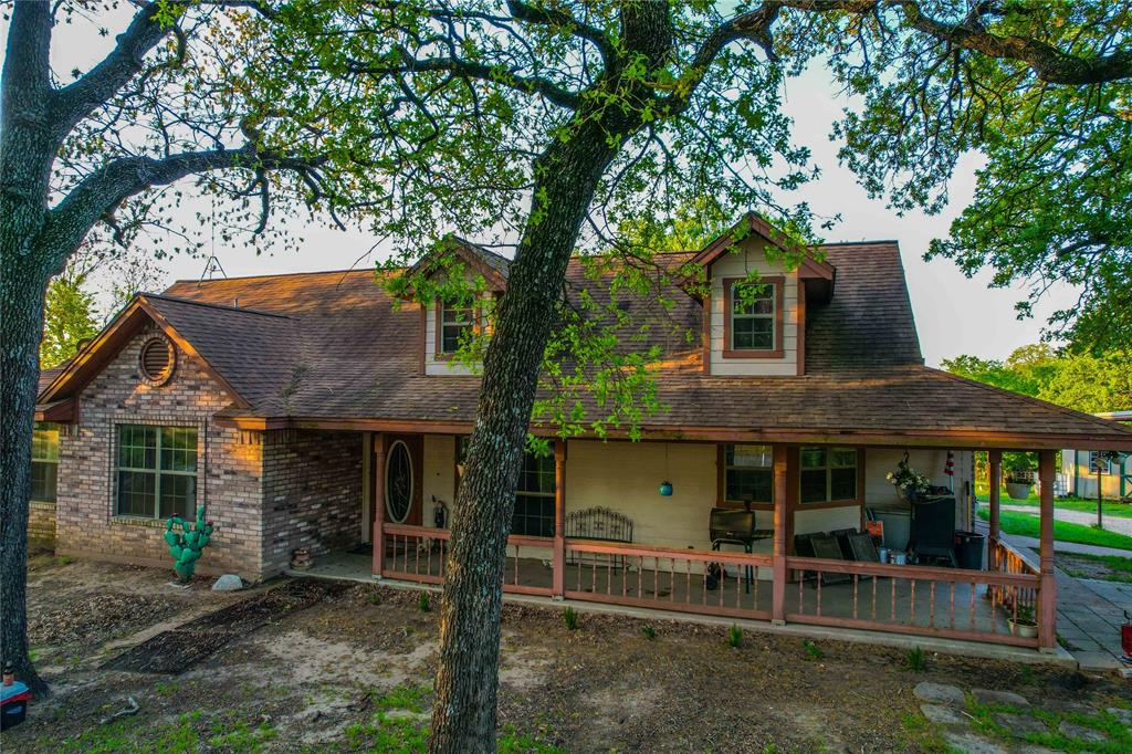7526 Fm 2114 Road Hubbard, TX 76648 - Photo 4 of 40 front view of a house with a porch