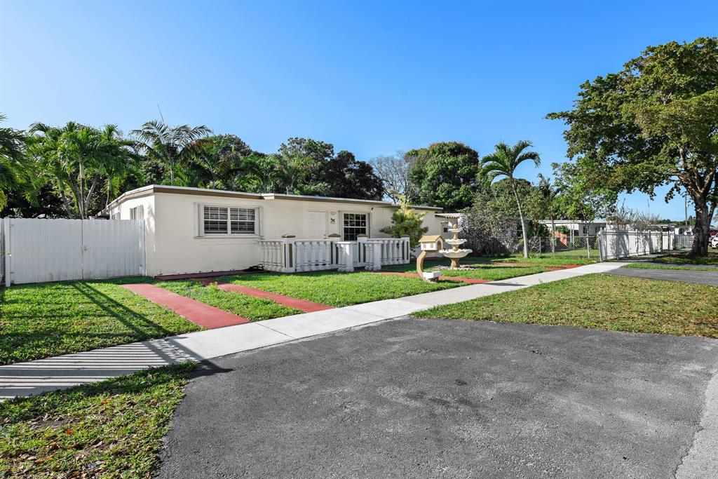 466 East 62nd Street Hialeah, FL 33013 - Photo 2 of 29