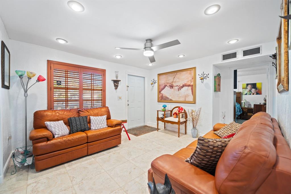 466 East 62nd Street Hialeah, FL 33013 - Photo 3 of 29