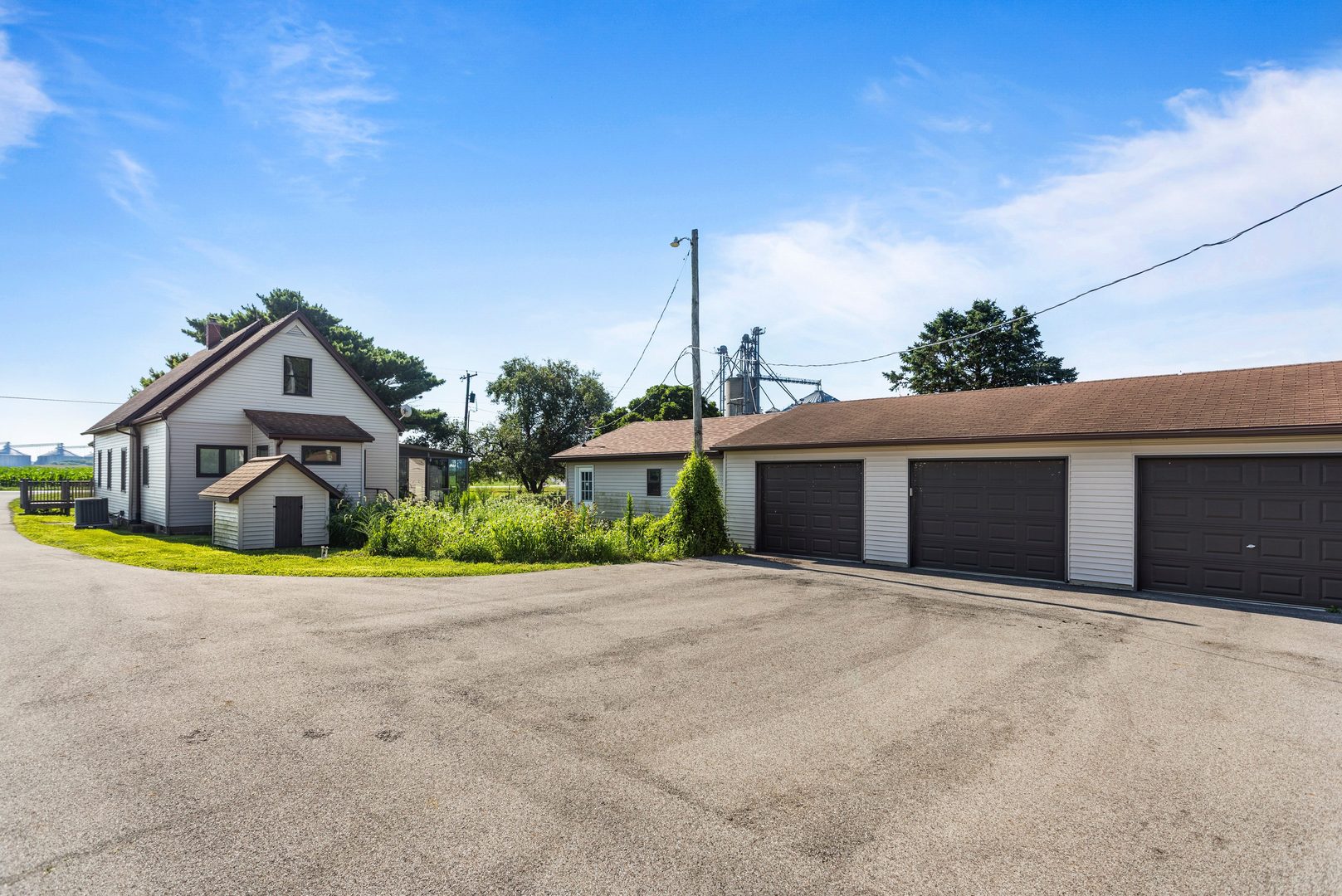 3511 North Rising Road Champaign, IL 61822 - Photo 3 of 39
