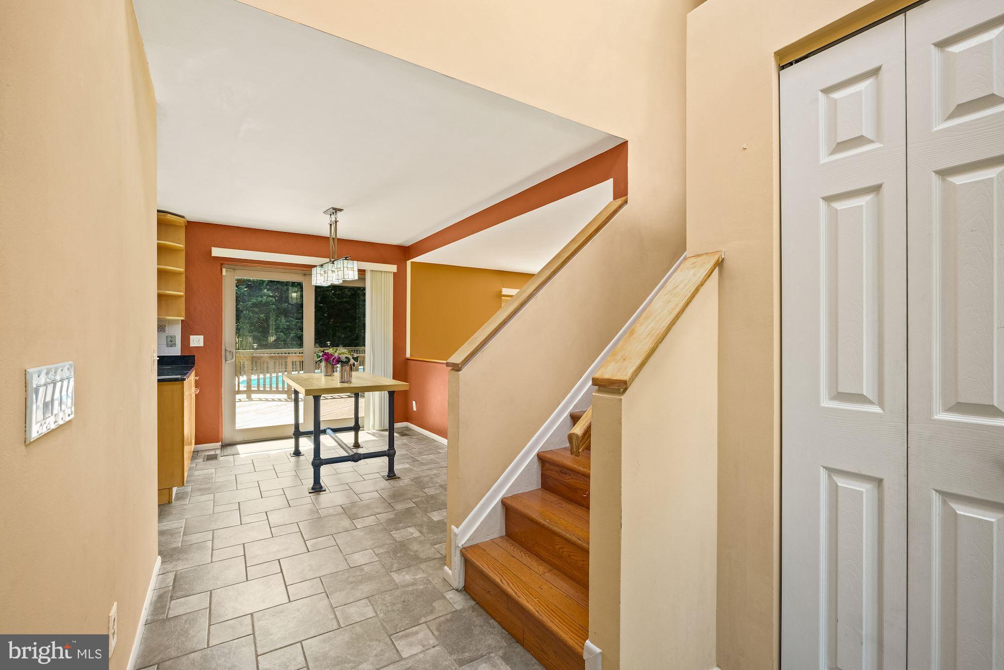 3803 Tabor Road Owings Mills, MD 21117 - Photo 4 of 38 Two story Foyer