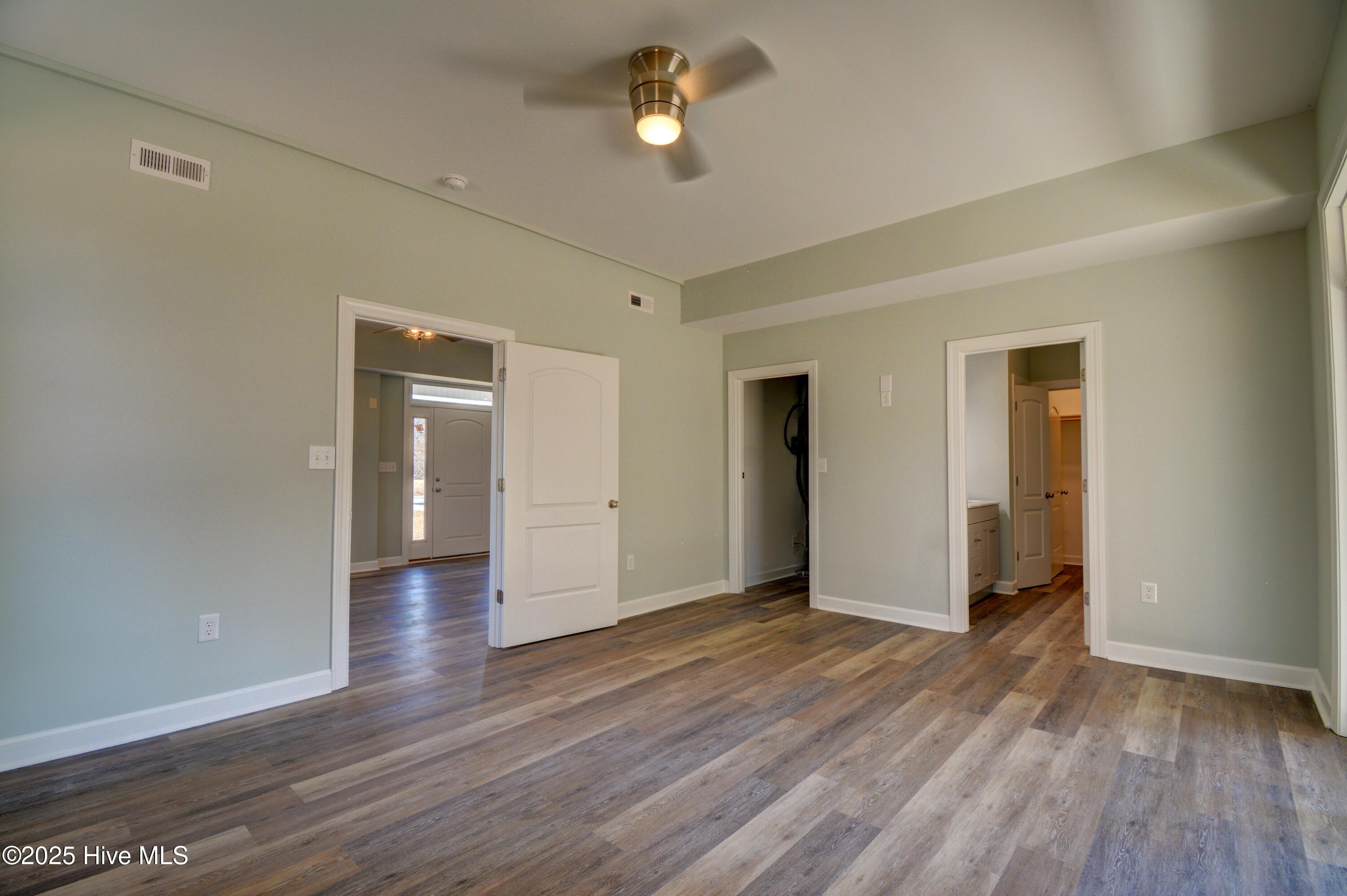 320 Belt Road Hampstead, NC 28443 - Photo 7 of 38 Large bedroom with private bath