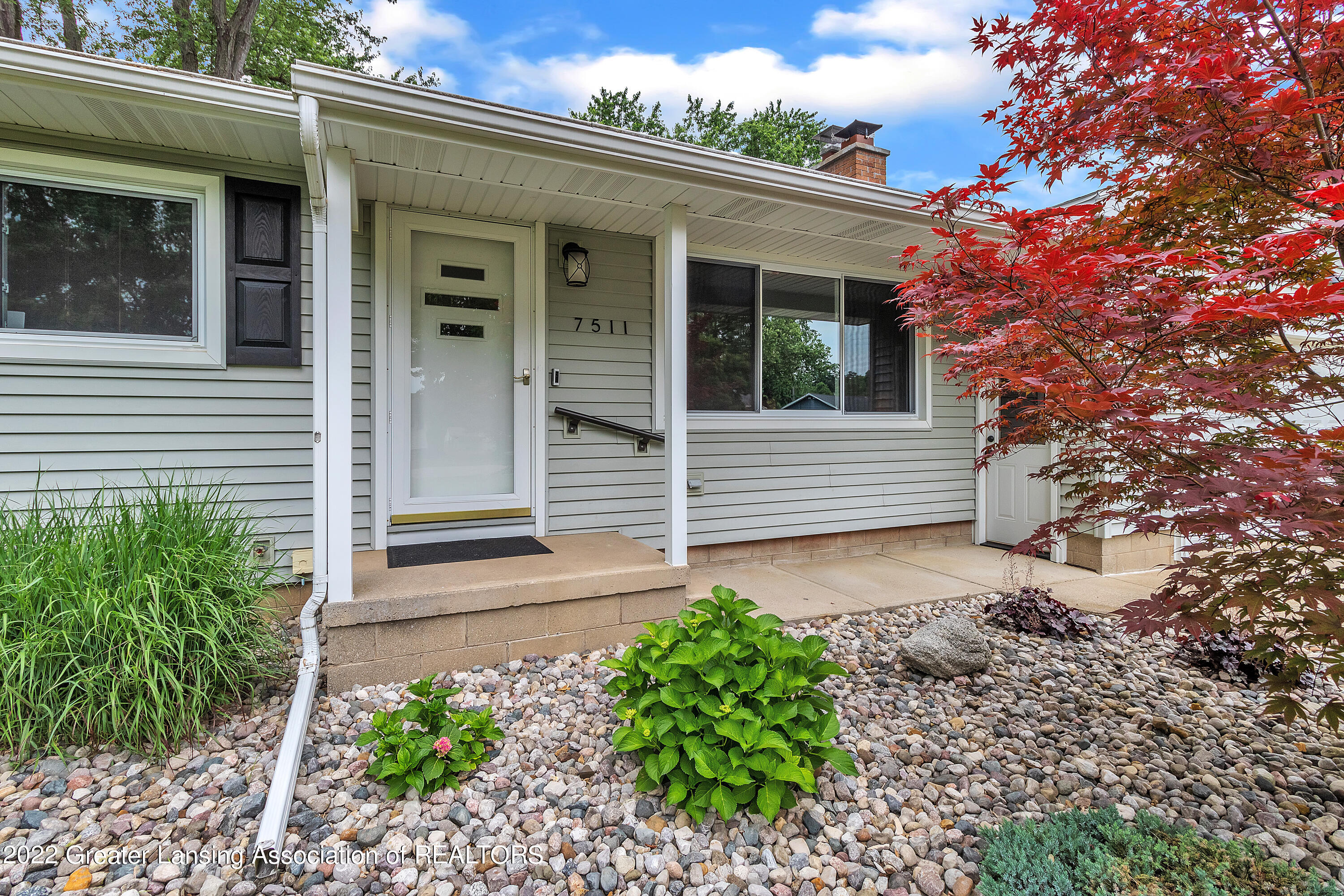 7511 Yorktown Road Lansing, MI 48917 - Photo 4 of 38 4