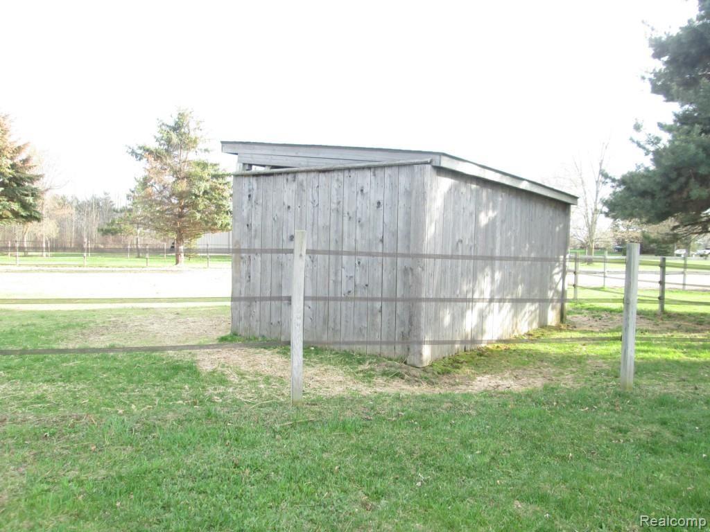 13087 Hogan Road Linden, MI 48451 - Photo 58 of 82 IMG_0696.jpg