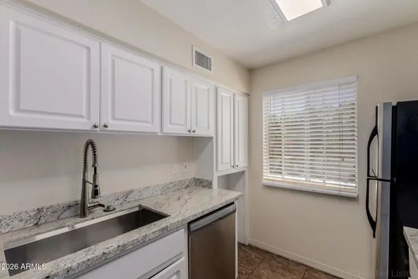 $1,500 | 7141 North 16th Street, Unit 234, Phoenix, AZ 85020