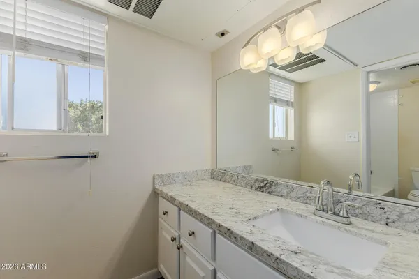 $1,500 | 7141 North 16th Street, Unit 234, Phoenix, AZ 85020