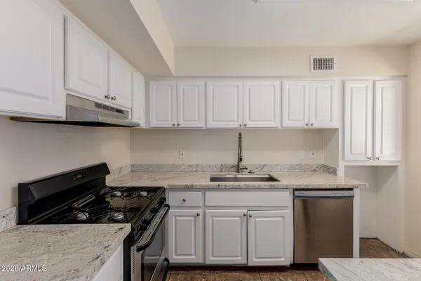 $1,500 | 7141 North 16th Street, Unit 234, Phoenix, AZ 85020