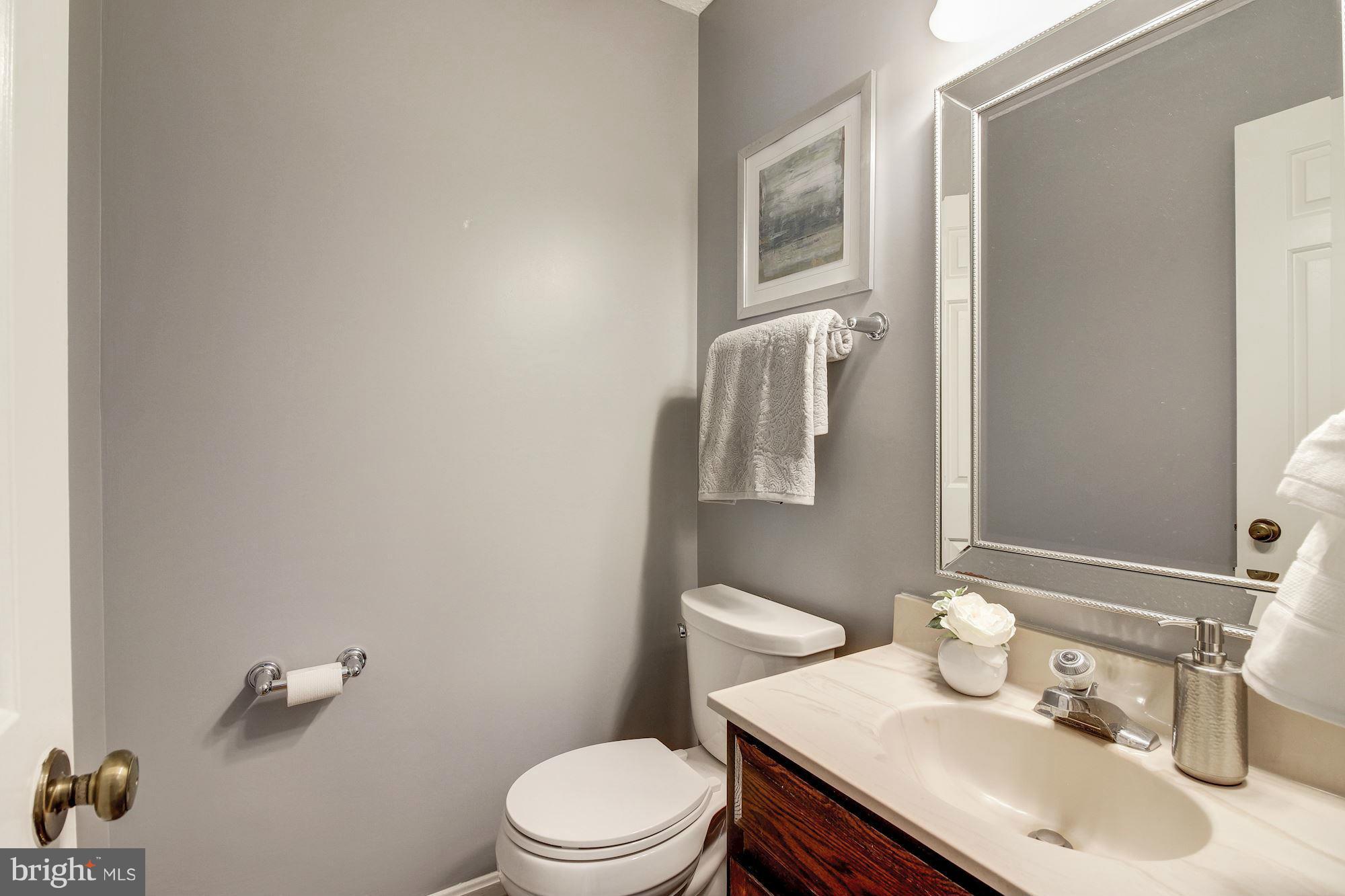 7411 Jenna Road Springfield, VA 22153 - Photo 12 of 30 Bath