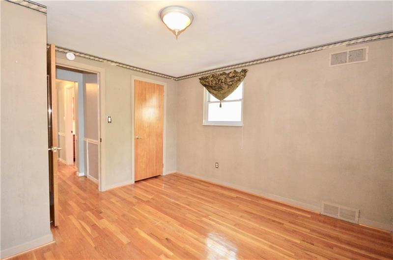 3576 Ridgewood Drive Pittsburgh, PA 15235 - Photo 17 of 25 2ND BEDROOM