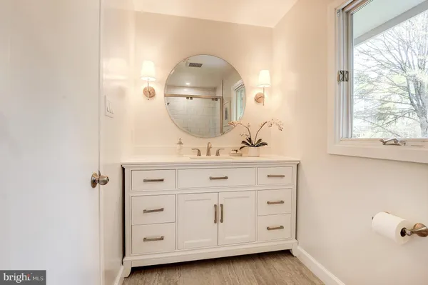 $895,000 | 1944 Lakeport Way, Reston, VA 20191