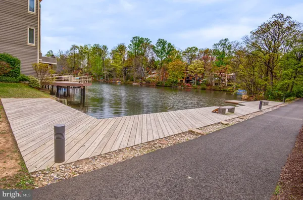 $895,000 | 1944 Lakeport Way, Reston, VA 20191