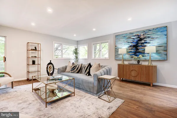 $895,000 | 1944 Lakeport Way, Reston, VA 20191