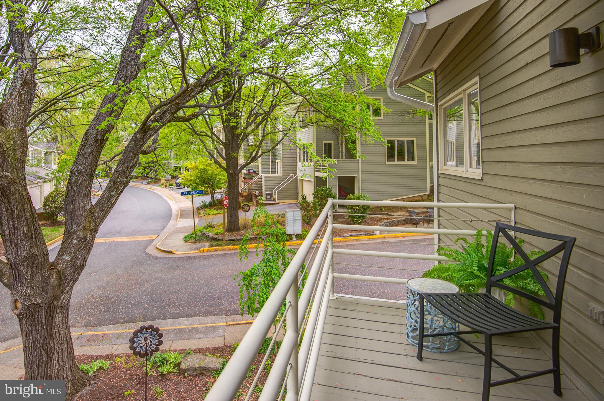 1944 Lakeport Way Reston, VA 20191 - Photo 10 of 51