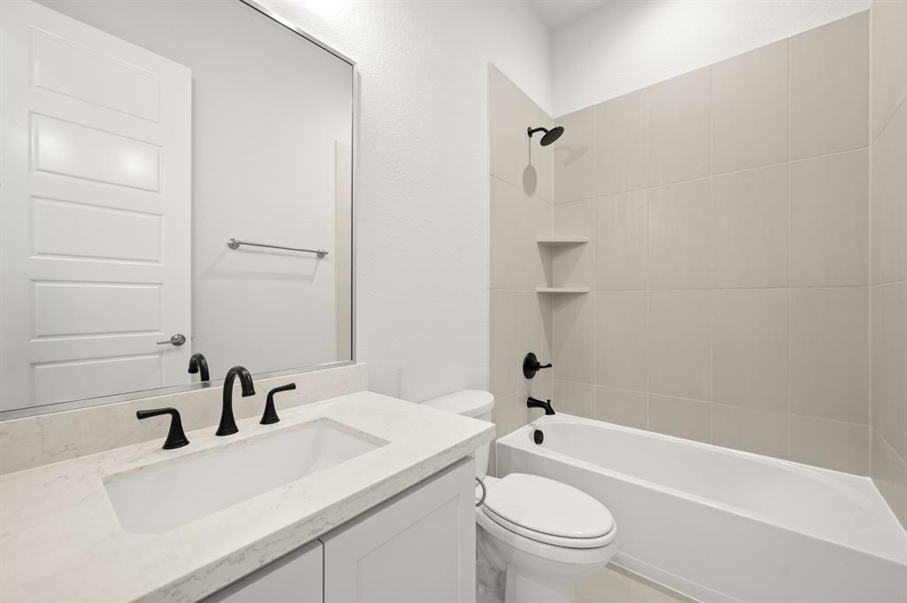 131 Adilynn Trail Venus, TX 76084 - Photo 25 of 40 15_131 Adilynn- Bathroom-1