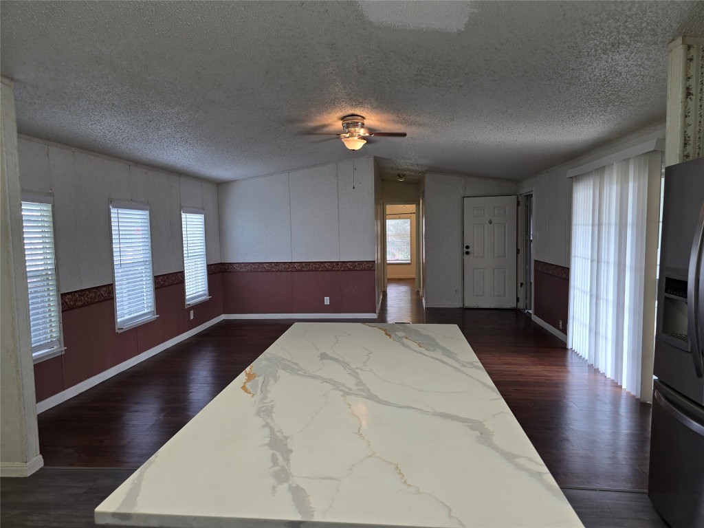 7628 Northview Lane Austin, TX 78724 - Photo 8 of 19