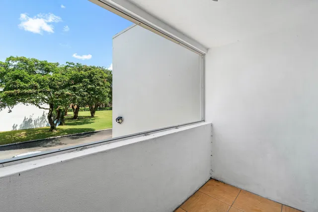 $235,000 | 5090 Elmhurst Road, Unit E, West Palm Beach, FL 33417