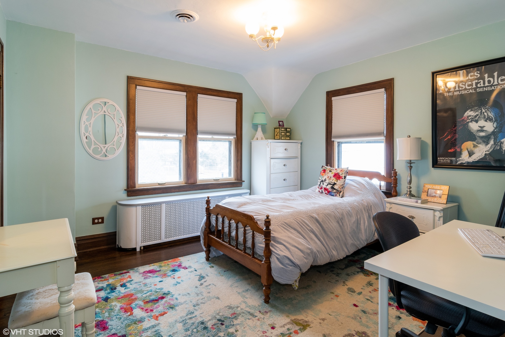 621 Uvedale Road Riverside, IL 60546 - Photo 13 of 20