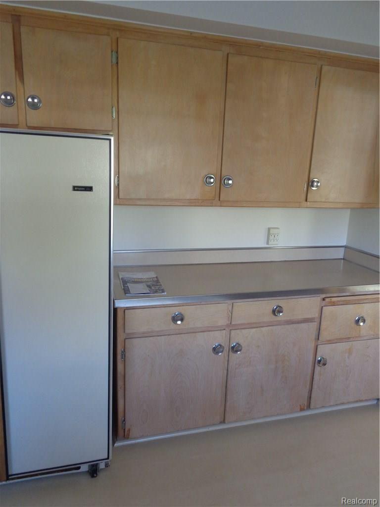 15550 Meadowbrook Road Redford, MI 48239 - Photo 8 of 36 Kitchen View #2