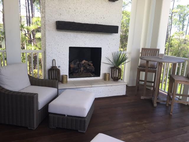 Outdoor fireplace