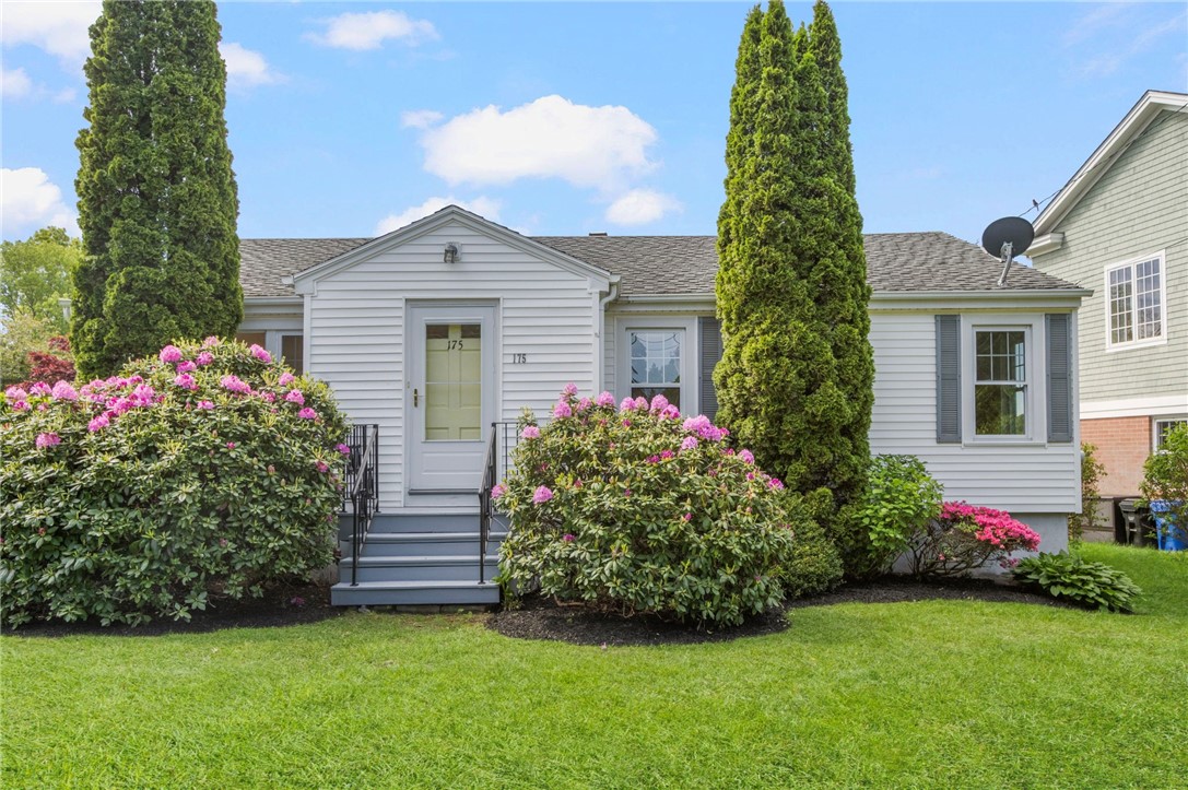 175 Kay Street Newport, RI 02840 - Photo 8 of 47 Gallery Image 8