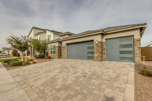 $3,000 | 10476 West Harmony Lane, Peoria, AZ 85382