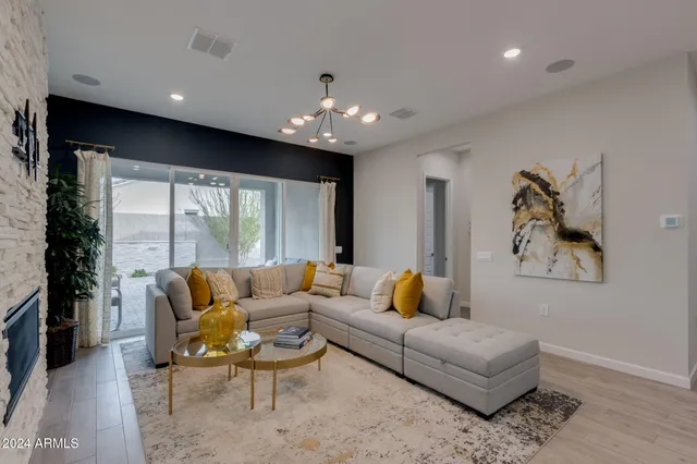 $3,000 | 10476 West Harmony Lane, Peoria, AZ 85382