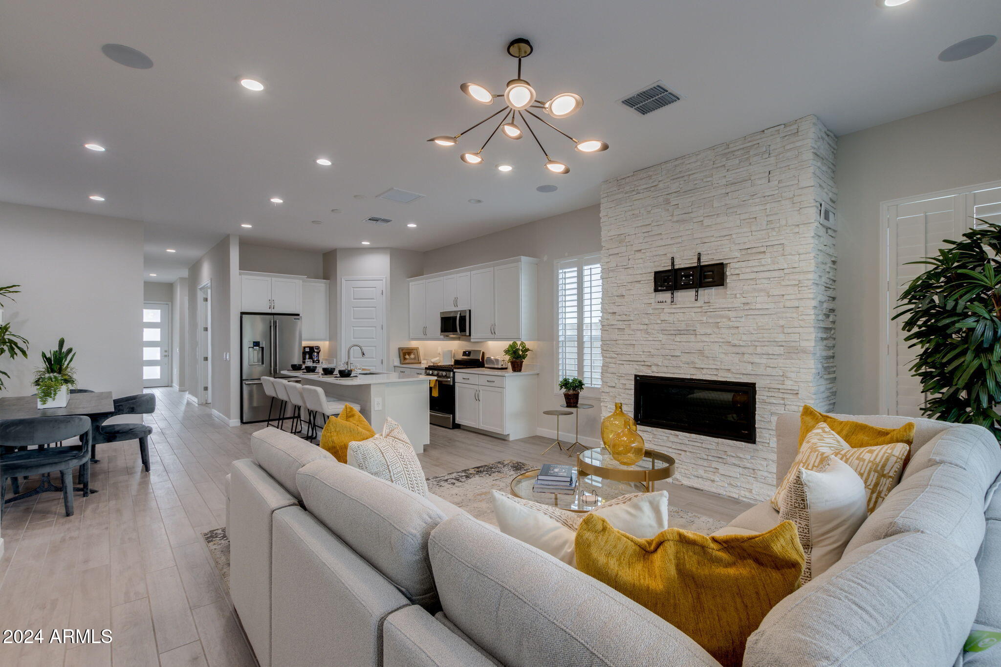 10476 West Harmony Lane Peoria, AZ 85382 - Photo 29 of 41 29-web-or-mls-10476 w harmony ln -29