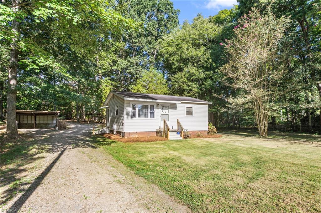 4963 Summerset Road Randleman, NC 27317 - Photo 3 of 22
