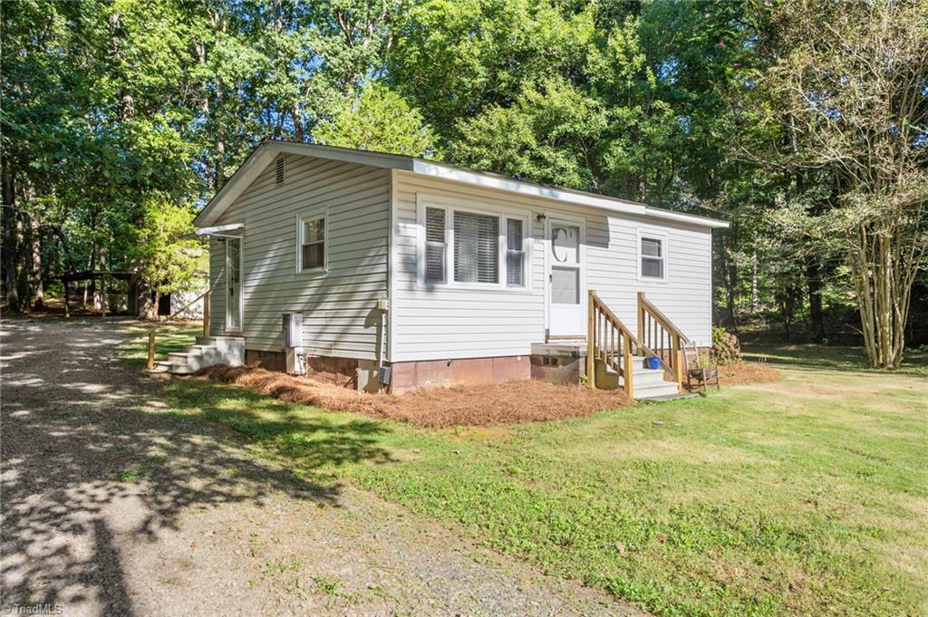 4963 Summerset Road Randleman, NC 27317 - Photo 4 of 22
