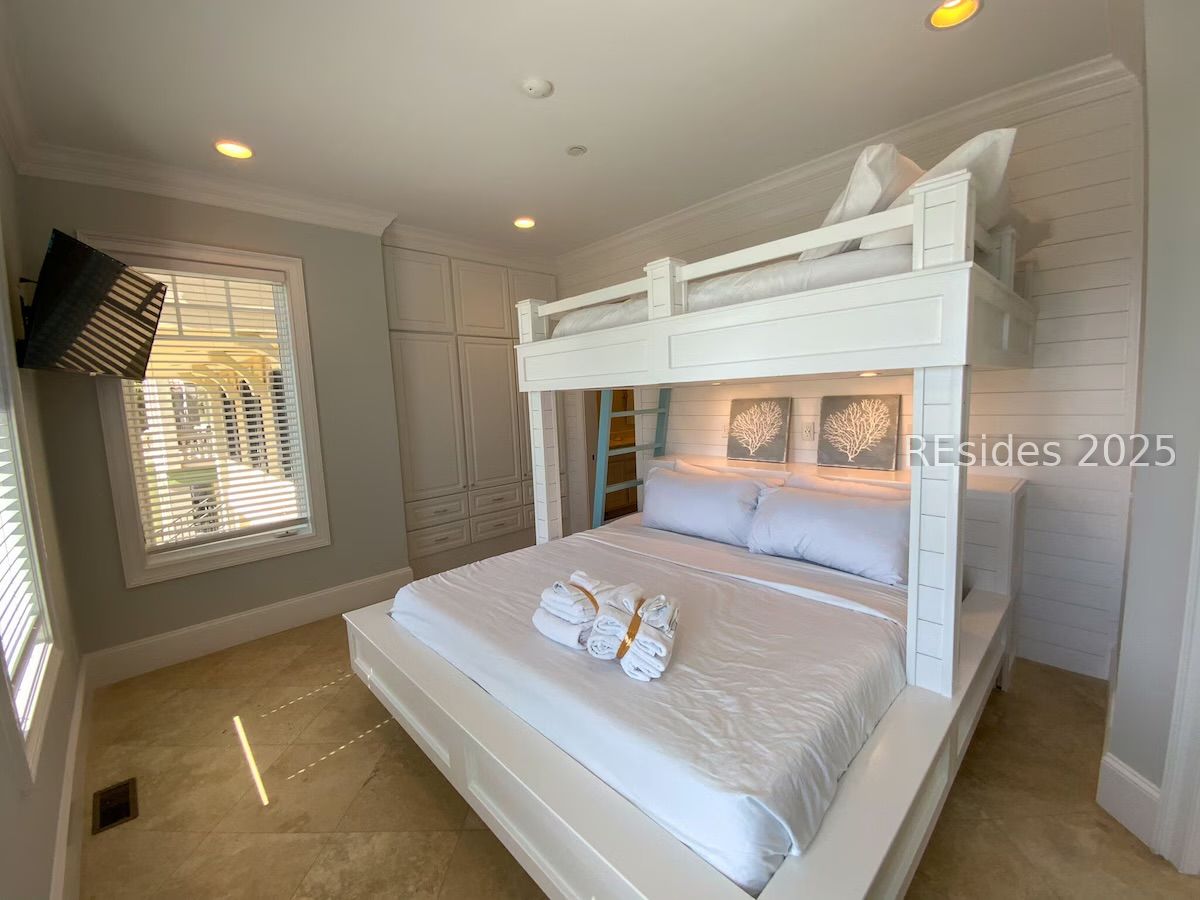 1 Collier Beach Road Hilton Head Island, SC 29928 - Photo 15 of 32