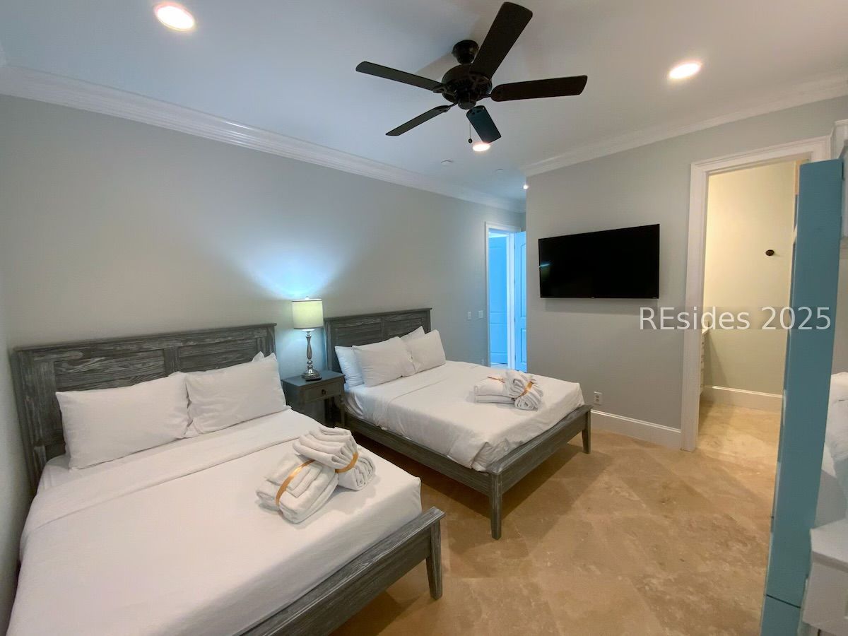 1 Collier Beach Road Hilton Head Island, SC 29928 - Photo 18 of 32