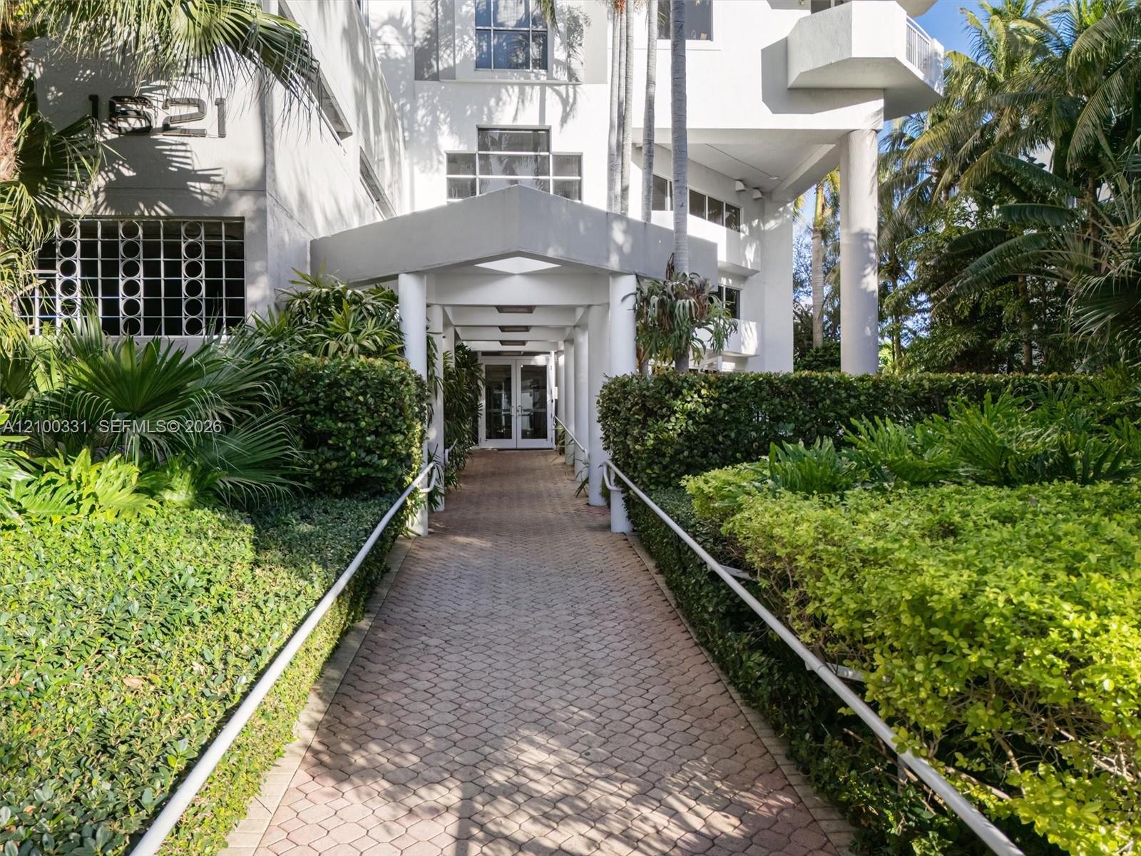 1621 Bay Road, Unit 901 Miami Beach, FL 33139 - Photo 42 of 42 Gallery Image 42