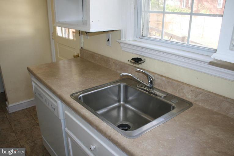 4608 Fordham Road College Park, MD 20740 - Photo 12 of 18 Kitchen #2