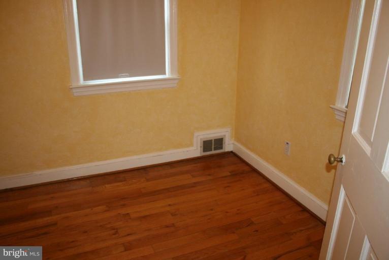4608 Fordham Road College Park, MD 20740 - Photo 17 of 18 Bedroom #3