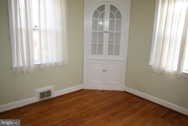 4608 Fordham Road College Park, MD 20740 - Photo 10 of 18 Dining Room