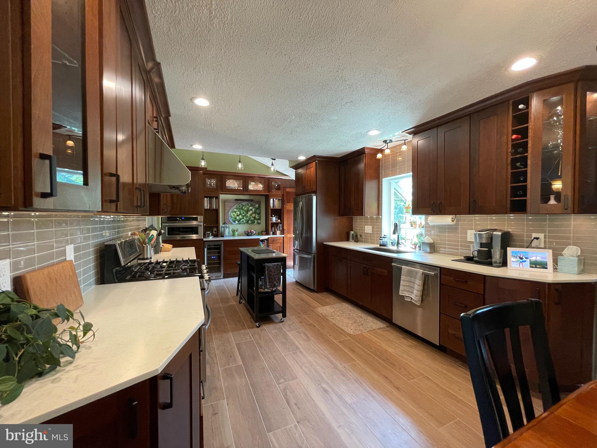 49 Running Brook Road Trenton, NJ 08638 - Photo 19 of 86