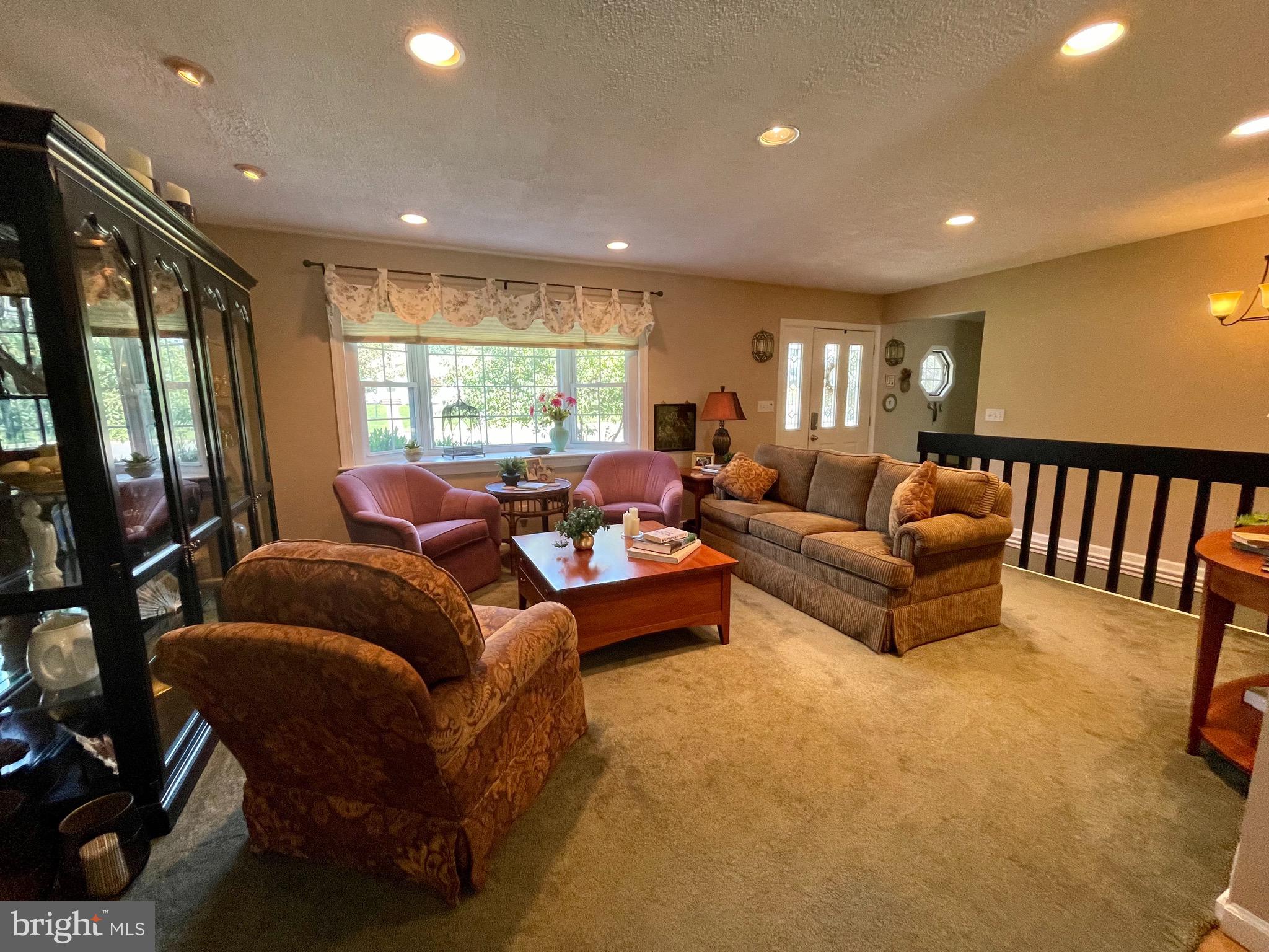 49 Running Brook Road Trenton, NJ 08638 - Photo 32 of 86 Living Room