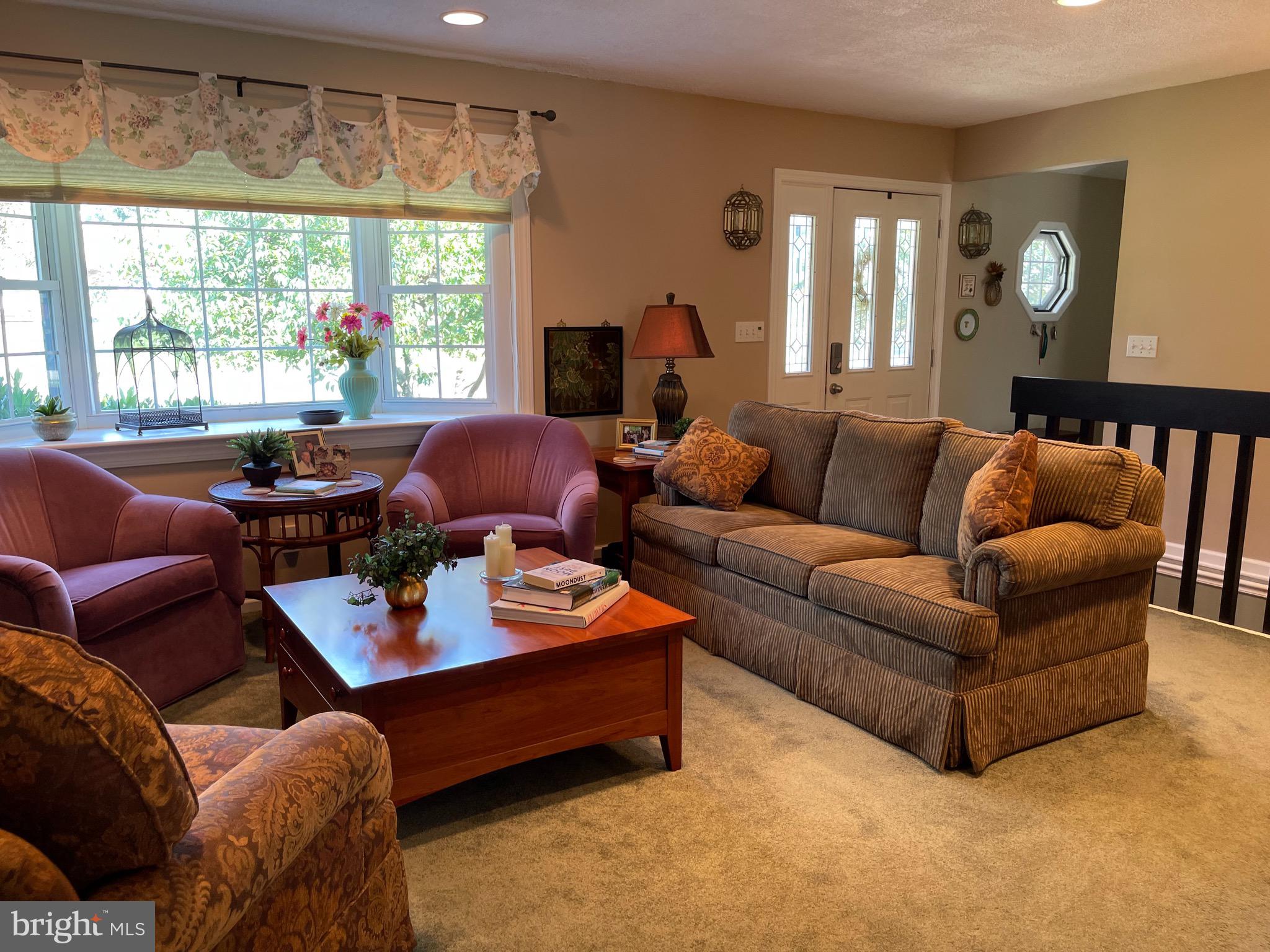 49 Running Brook Road Trenton, NJ 08638 - Photo 33 of 86 Living Room