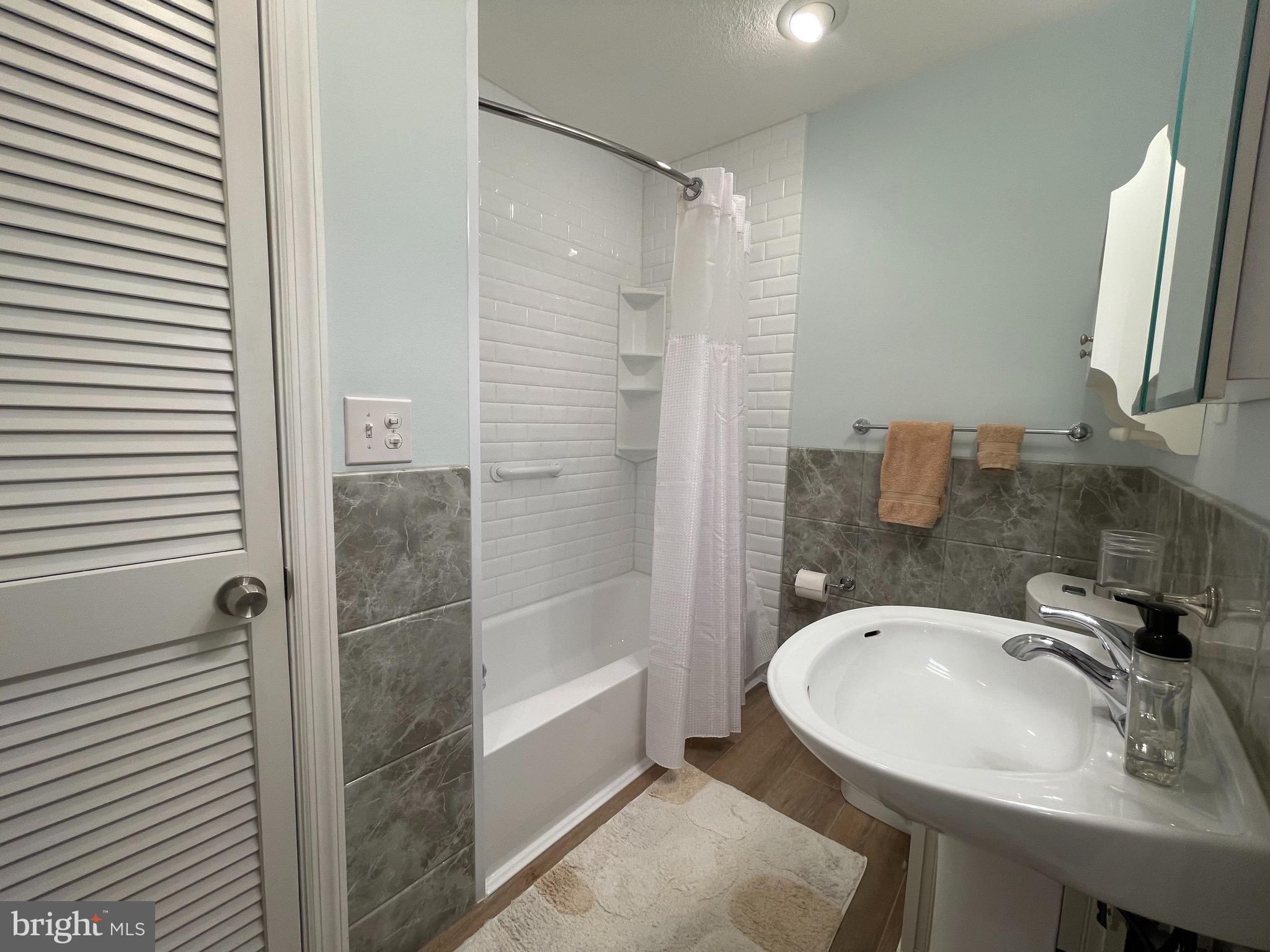 49 Running Brook Road Trenton, NJ 08638 - Photo 43 of 86 Bathroom 3