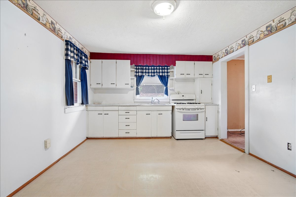 19133 East 850 North Road Bloomington, IL 61705 - Photo 9 of 25
