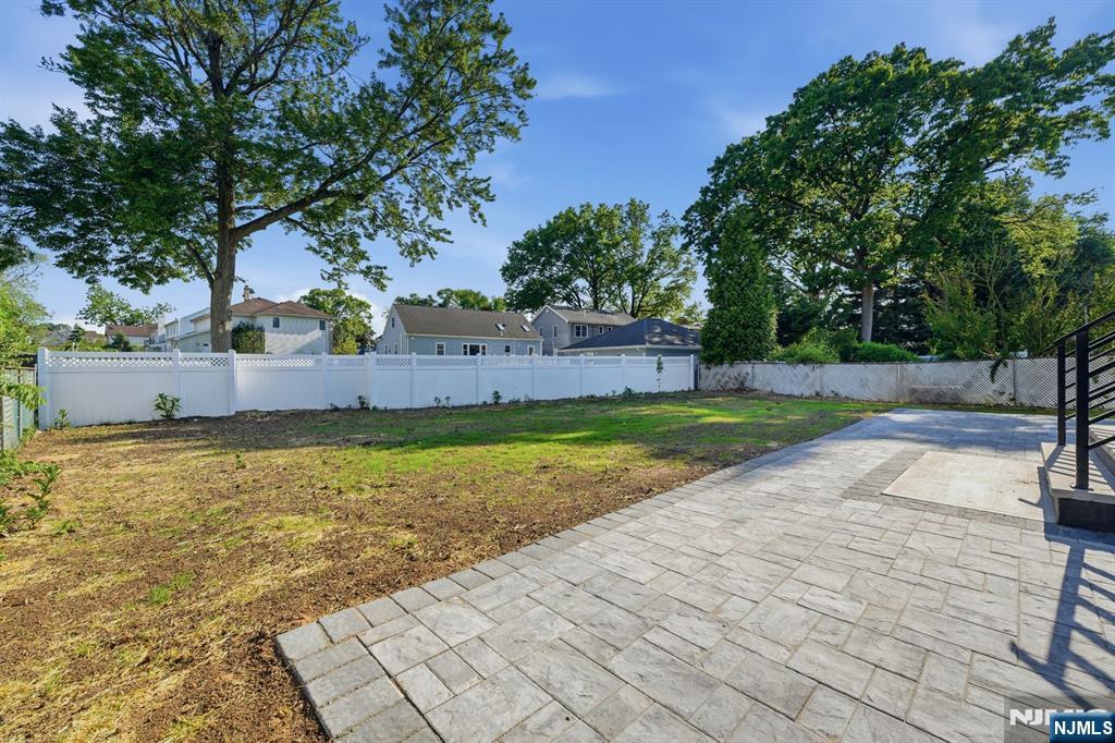 275 Longview Road Union, NJ 07083 - Photo 40 of 43