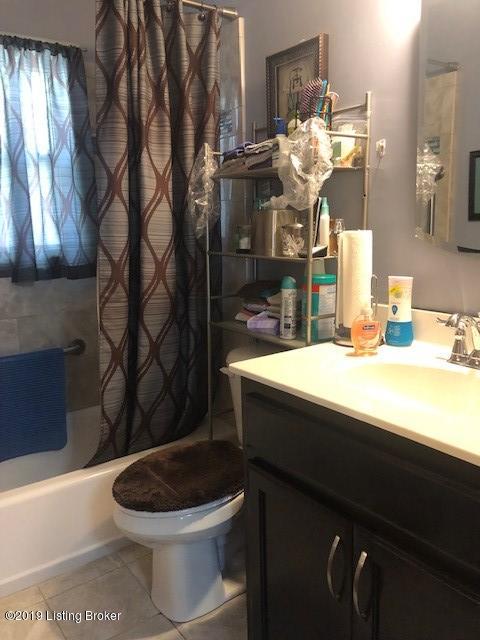 5201 Red Leaf Road Louisville, KY 40218 - Photo 12 of 19 bathroom 2