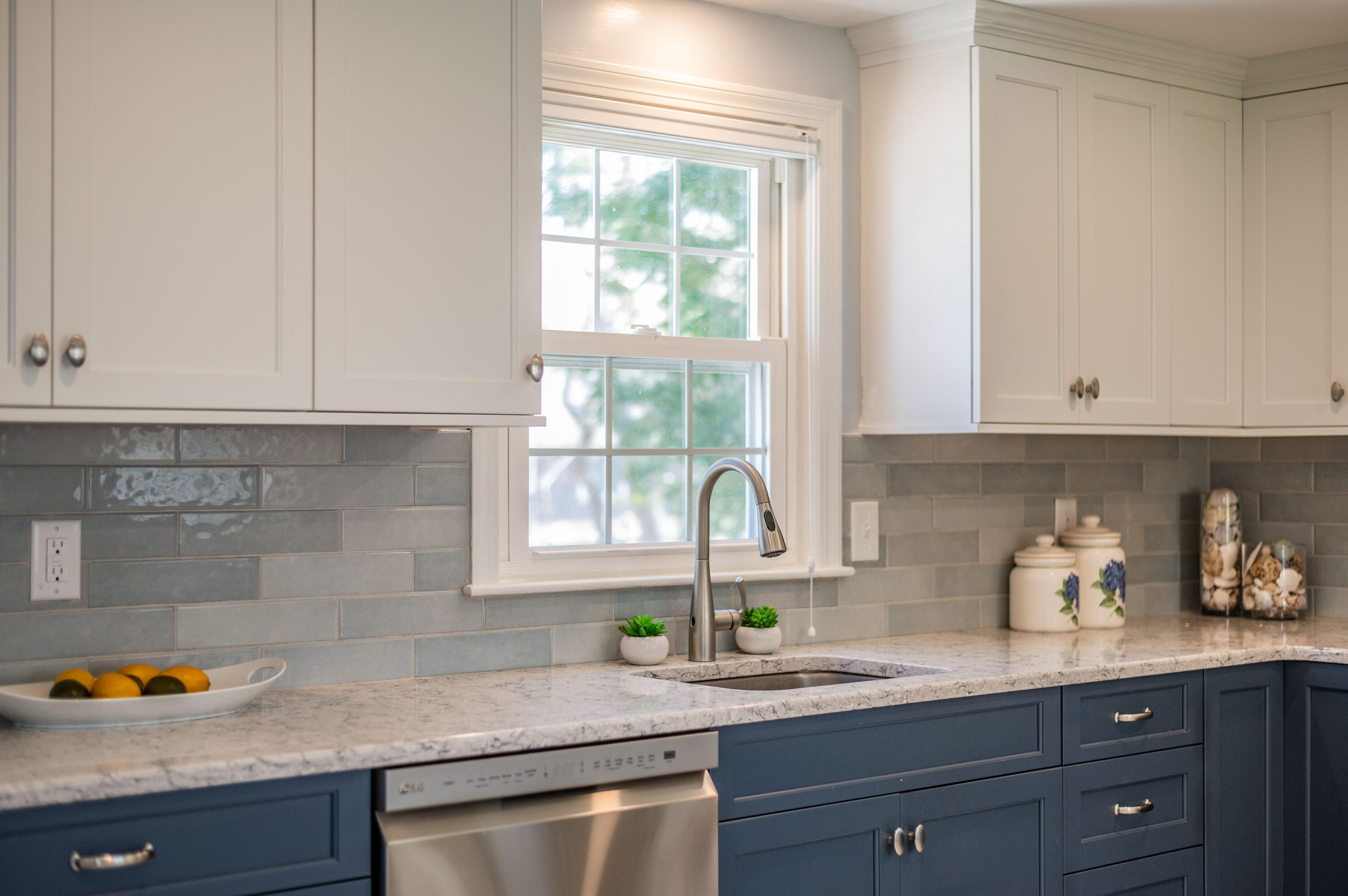 10 Sullivan Road West Yarmouth, MA 02673 - Photo 11 of 52 Back splash