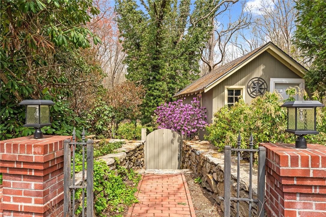 27 Peep Toad Road Scituate, RI 02857 - Photo 31 of 34