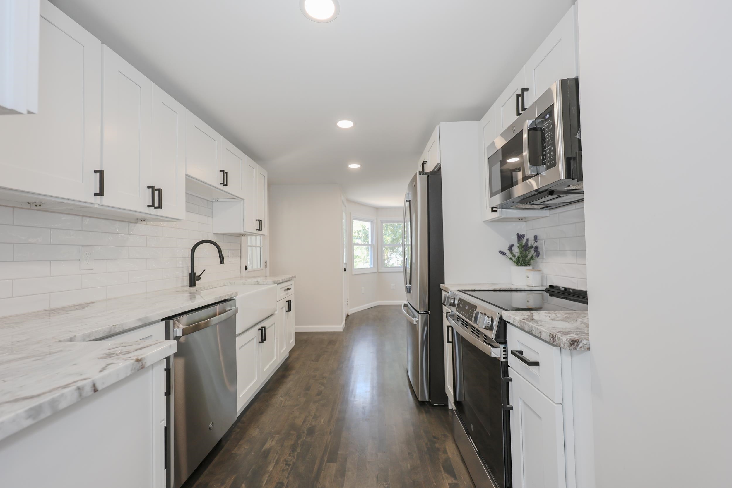 32 Berry Street Derry, NH 03038 - Photo 7 of 55 Gallery Image 7