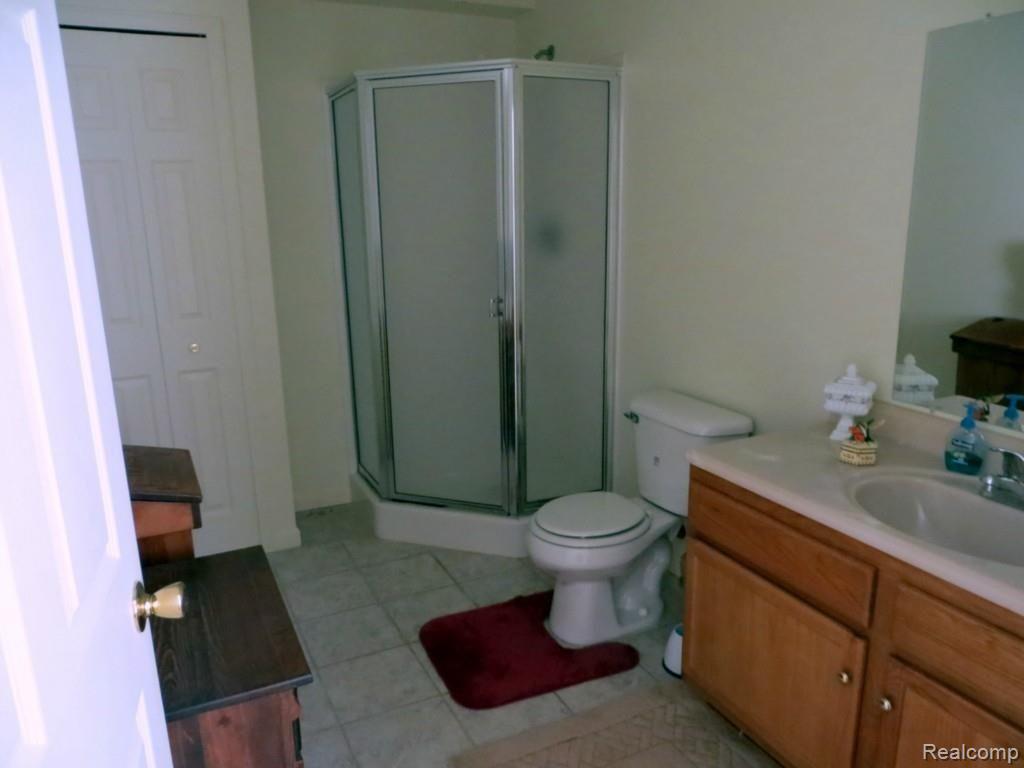 313 North Chestnut Street Howell, MI 48843 - Photo 8 of 13 IMG_4474.jpg