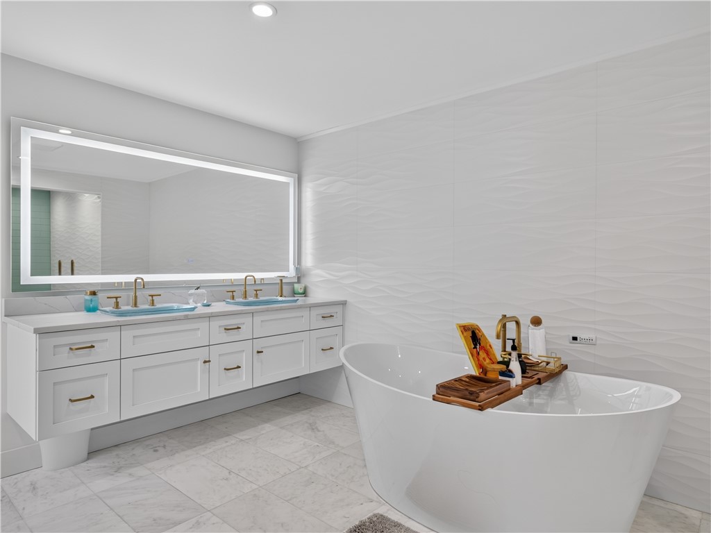 34 Lanphere Road Westerly, RI 02891 - Photo 22 of 39